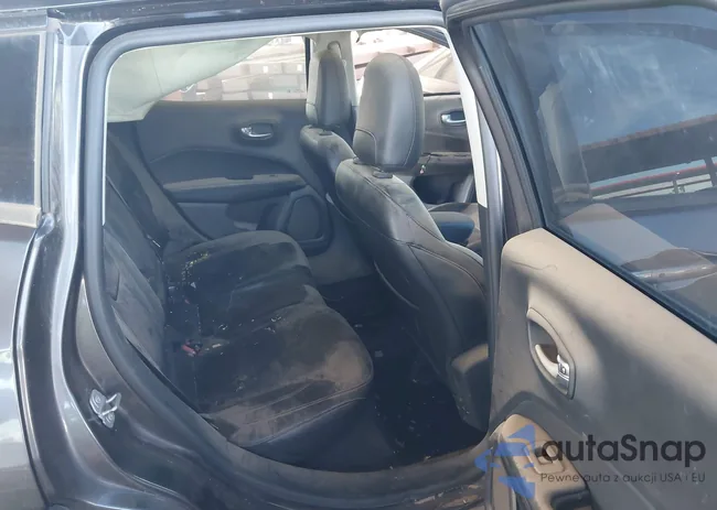 3C4NJDBBXJT453992: 43719269