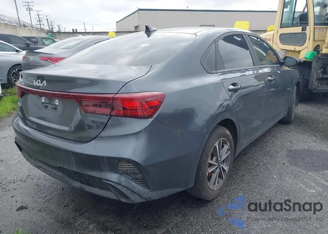 3KPF24AD1PE603862: 43719274