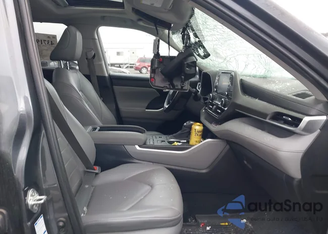 5TDGZRBH9LS015870: 43719368