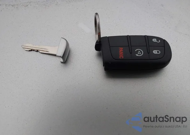 3C4PDCGG3FT698011: 43720113