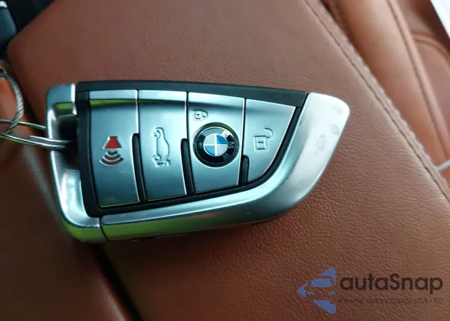 WBSJF0C52KB447858: 43720404