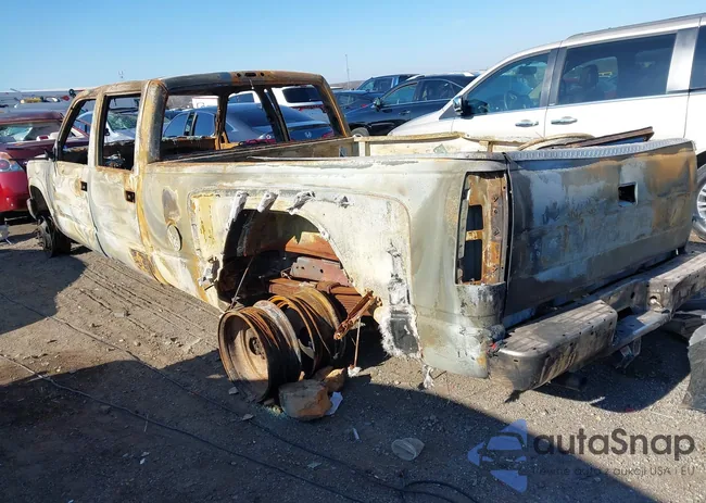 1GCHK33J8TF012319: 43720437