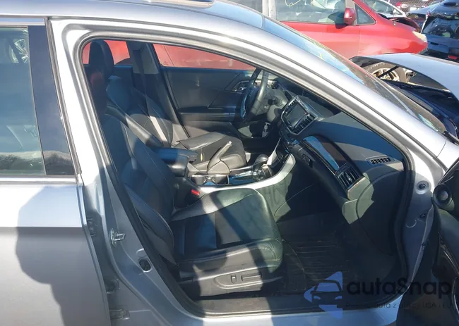 1HGCR3F8XGA023048: 43720469