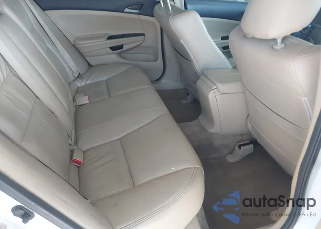 1HGCP2F44BA092159: 43719640