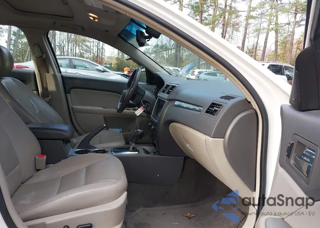 3FAHP0JA4BR137599: 43719931