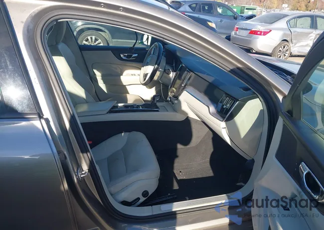 7JR102FKXKG012175: 43721143