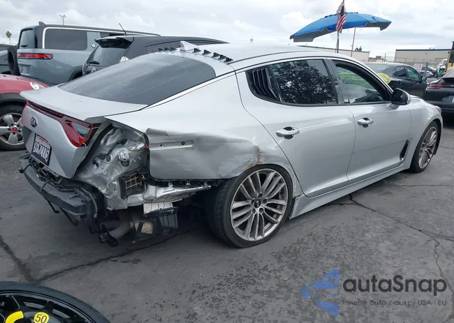 KNAE15LA1J6040880: 43721454