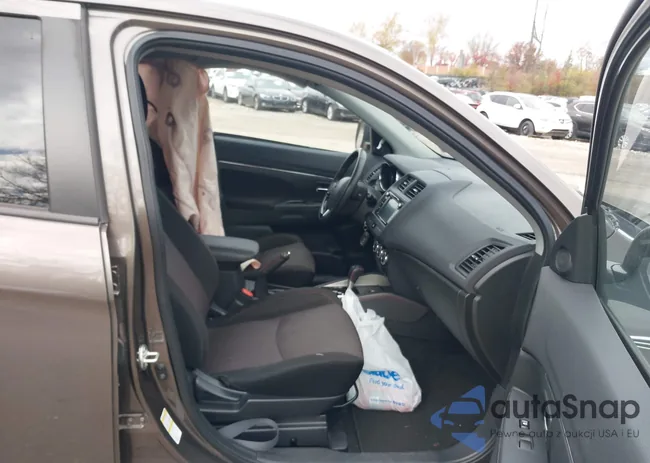 JA4AR3AU5JU003588: 43721534