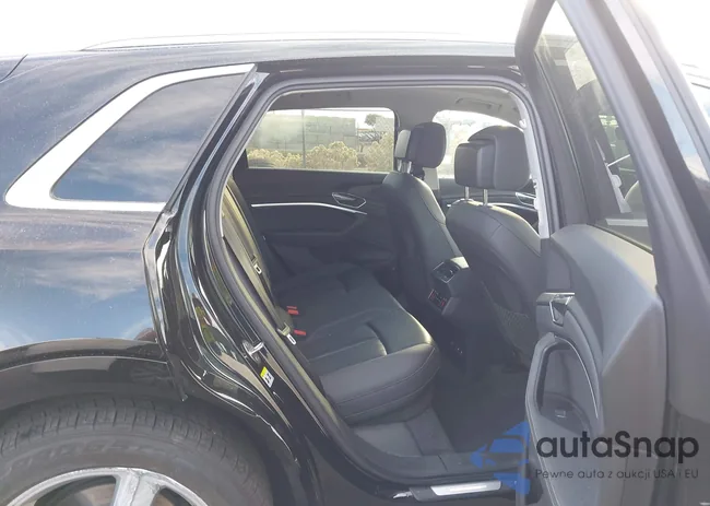 WA1LAAGE3KB022464: 43721557