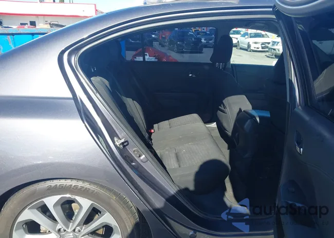 1HGCR2F5XFA270567: 43720729