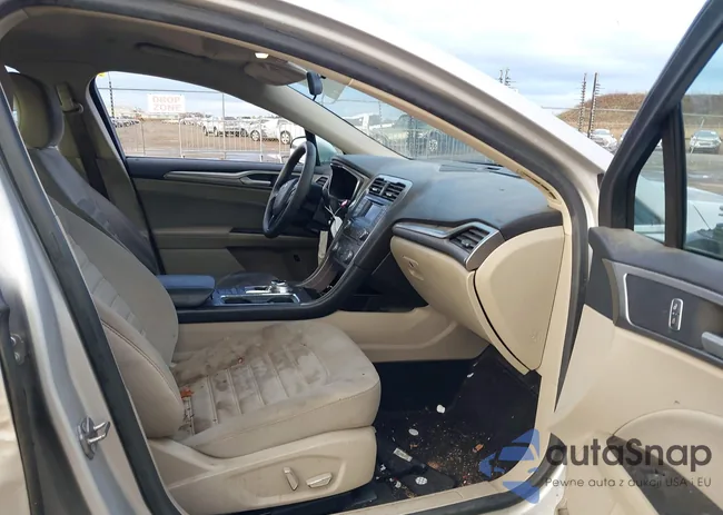 3FA6P0LU6JR221677: 43722133