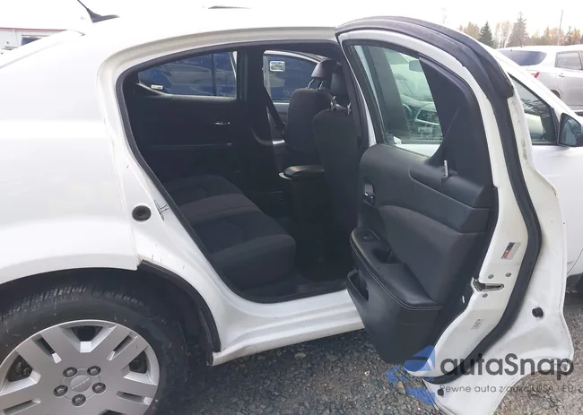 1C3CDZAB0CN290600: 43721756