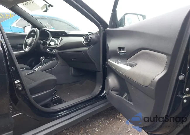 3N1CP5CU2JL541496: 43724044