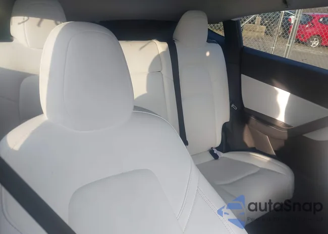 5YJYGDEE7MF122906: 43724057