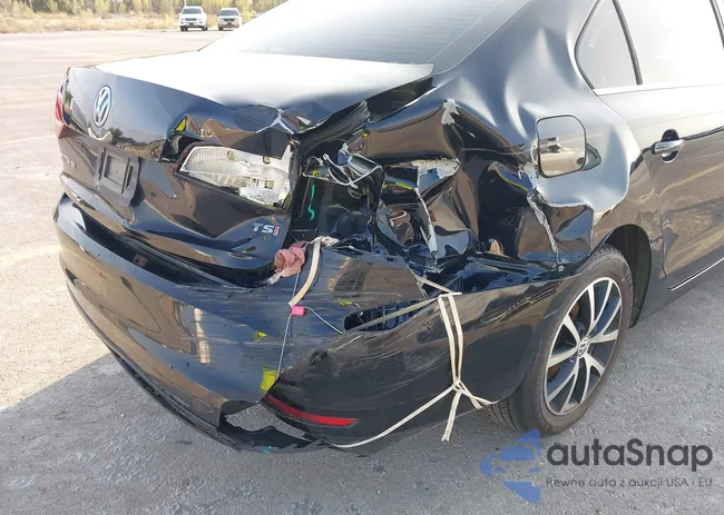 3VWDB7AJ2JM204791: 43724109