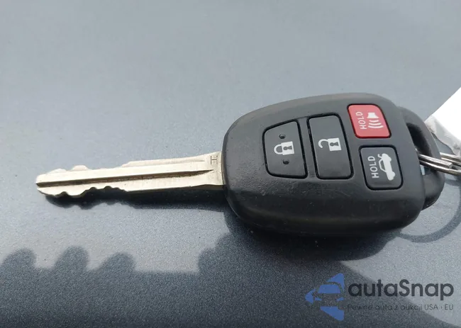 2T1BURHE3JC039206: 43724036