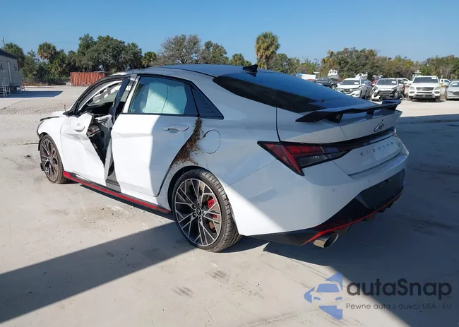 KMHLW4AK4PU011858: 43725047