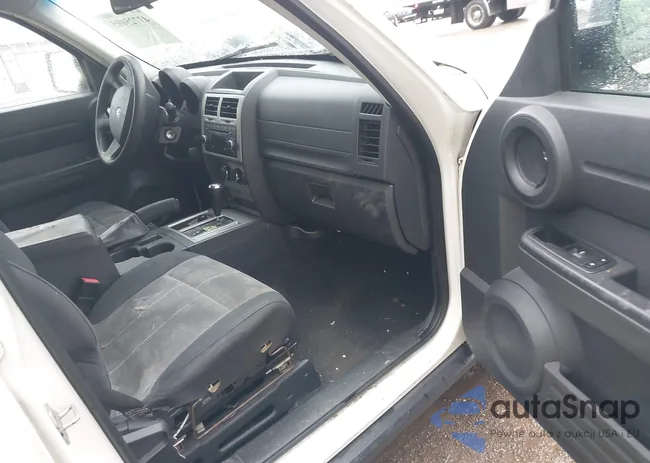 1D8GU28K77W663630: 43725095