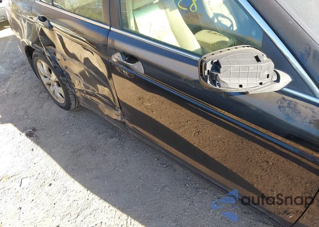 1HGCP26858A151540: 43725428