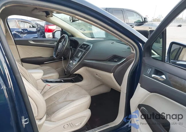 5LMCJ3C95KUL38441: 43725015