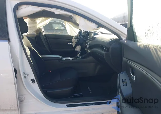 3N1AB8CVXMY300633: 43725027