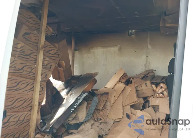 3C6TRVCG4KE501502: 43726091