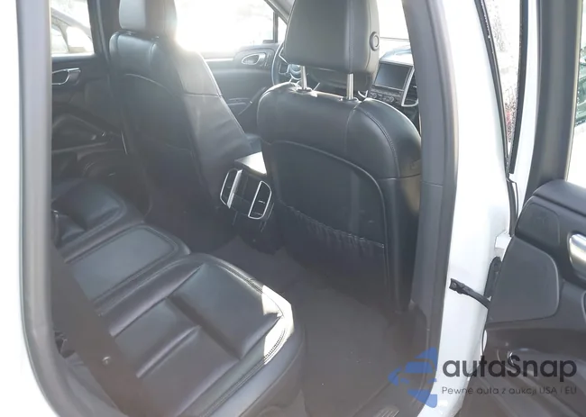 WP1AA2A25GLA03058: 43726378