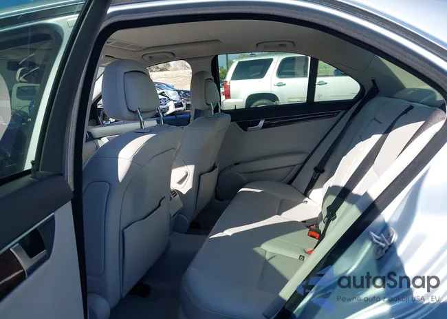 WDDGF4HB3EA920528: 43726516