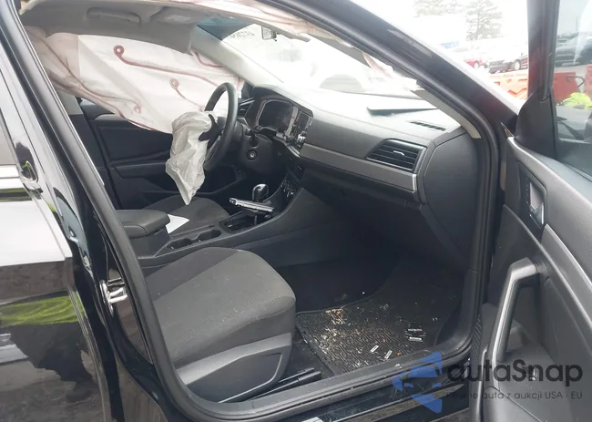 3VWC57BU1LM100713: 43726567