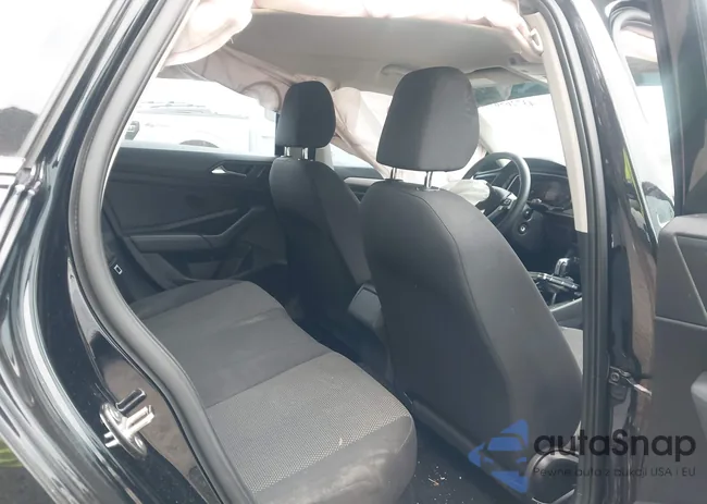 3VWC57BU1LM100713: 43726567