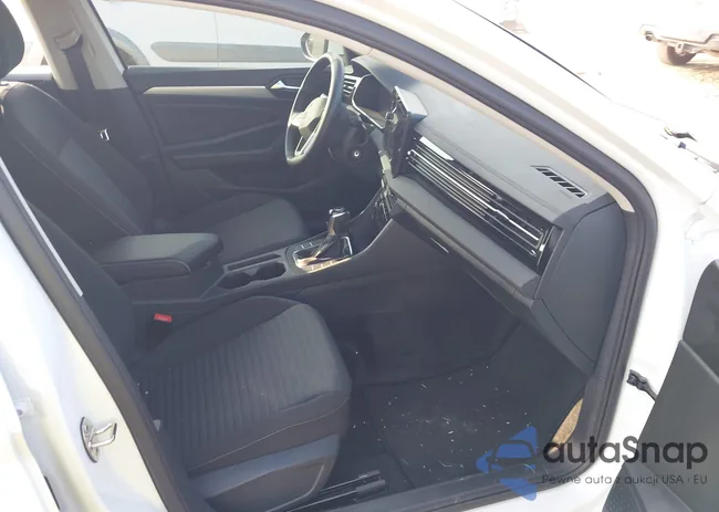 3VW5X7BU6SM090830: 43725653