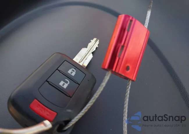 ML32AUHJ8RH029046: 43725873