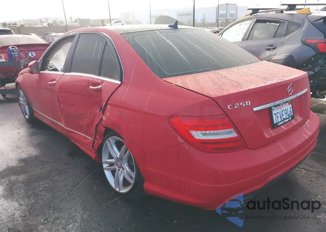 WDDGF4HB4EA952050: 43726025