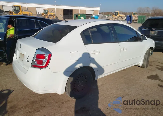 3N1AB61E07L672572: 43727172