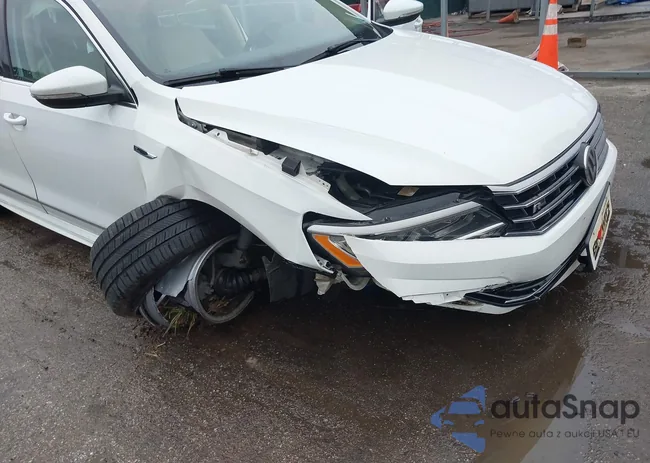 1VWDT7A37HC043834: 43727544