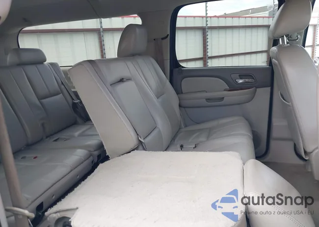 1GNSCJE01DR113687: 43727555