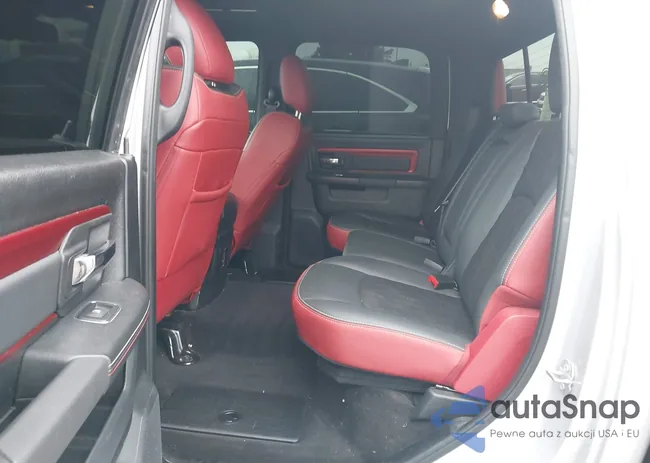 1C6RR7YT2HS672976: 43728138