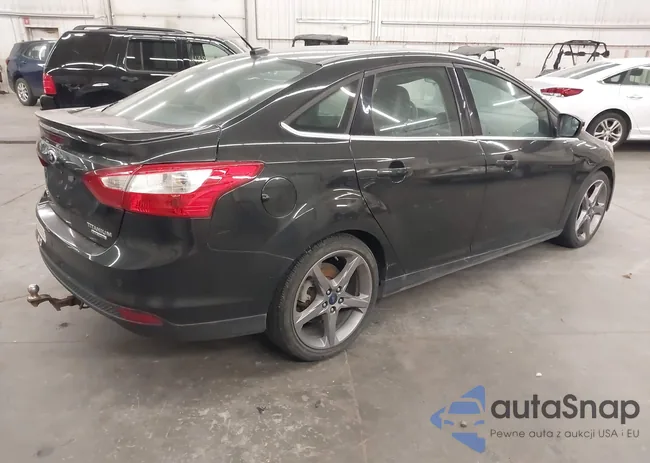 1FADP3J29EL315924: 43728139