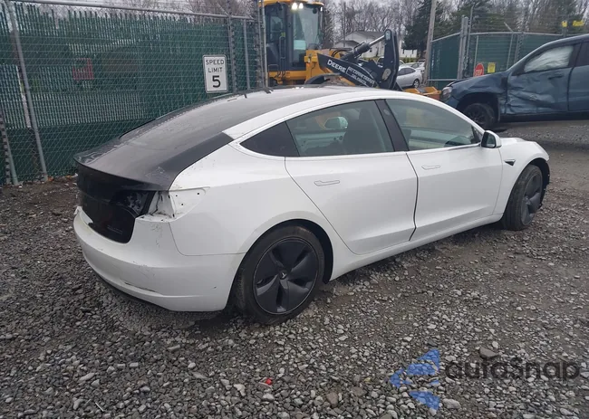 5YJ3E1EB3KF429488: 43728346