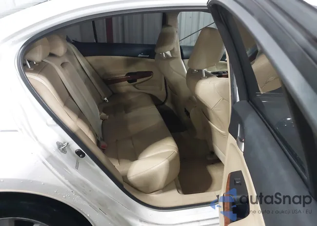 1HGCP3F87CA014761: 43728353