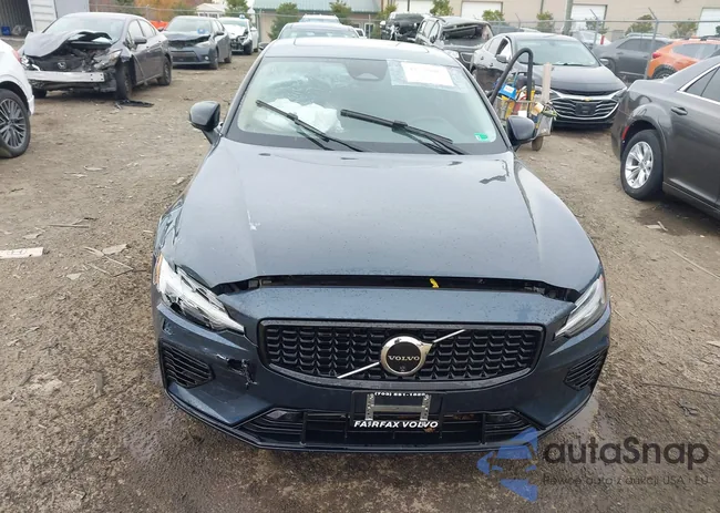 7JRH60FL0RG296128: 43728001