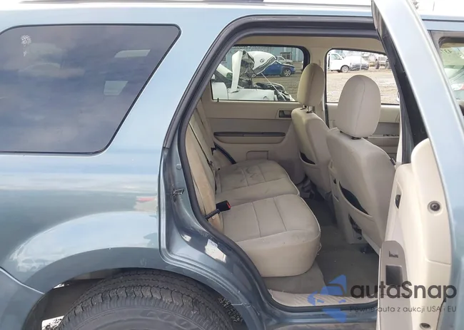 1FMCU5K35AKC28633: 43728023