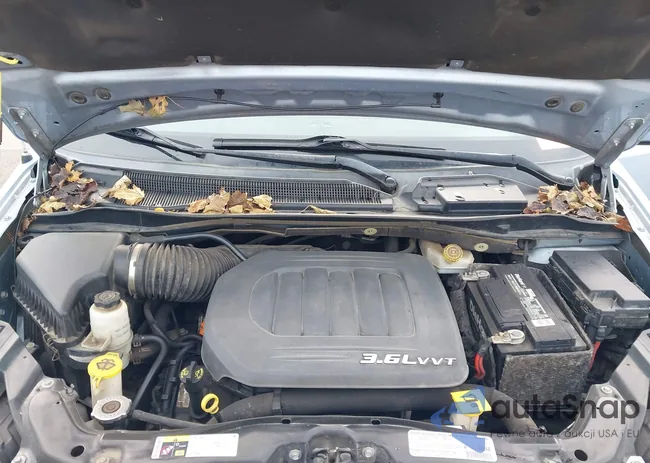 2C4RC1BG0DR565617: 43729341