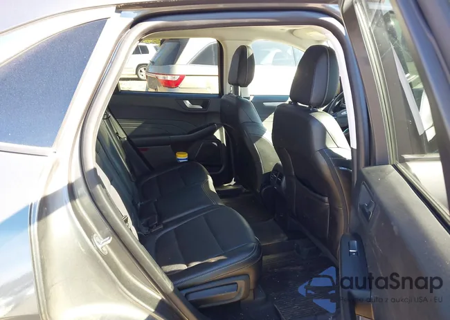 1FMCU0KZ4NUB93553: 43729371