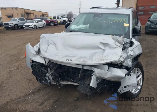 1C4RJKAG6P8828545: 43729408