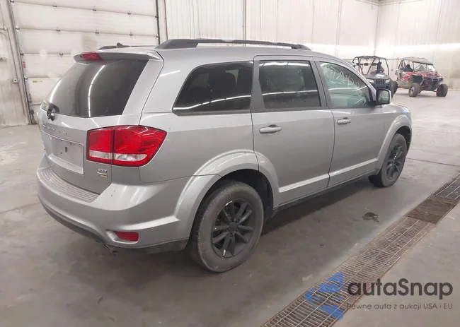 3C4PDCBG2HT571440: 43729438