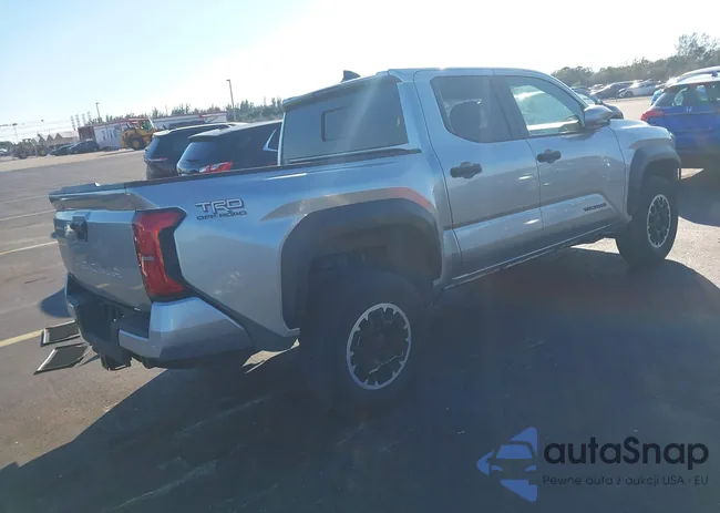 3TYLB5JN3RT005464: 43729465