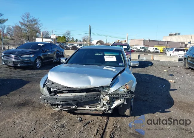 1HGCS12879A003132: 43729464