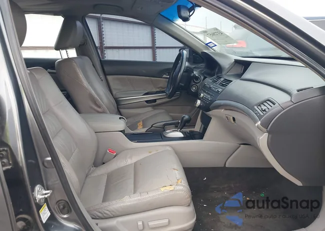 1HGCP36889A012509: 43728657