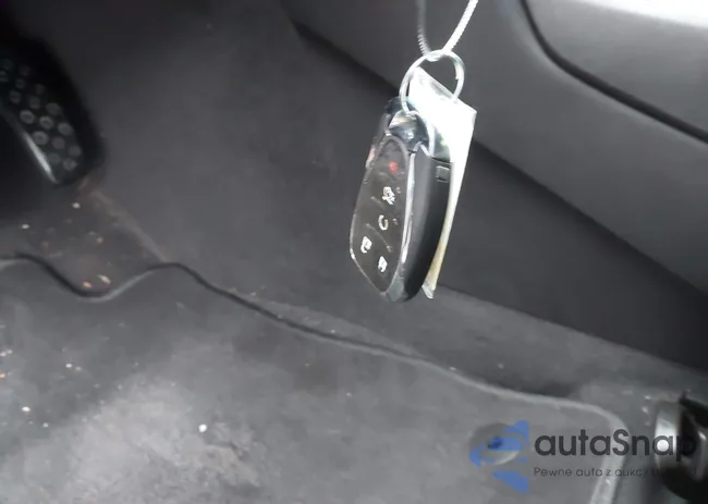 1G1ZB5ST4HF261879: 43728676